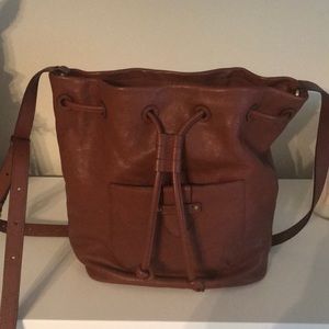 FRYE Olivia bucket bag in cognac